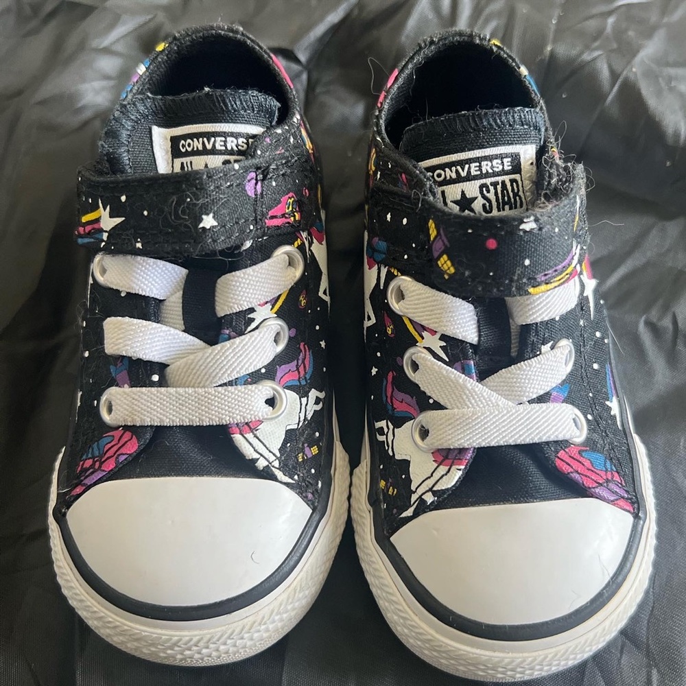 Unicorn Converse size 5c